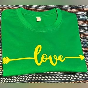 Love design Green Summer soft fabric T-shirt